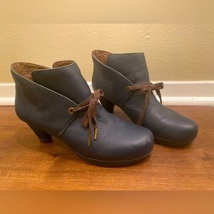 Esska blue leather booties